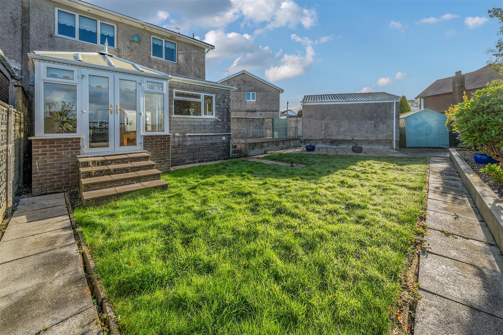 The Dell, Pontlliw, Swansea, SA4 9ET